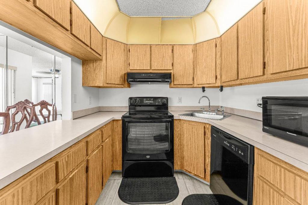 1117 Green Pine Boulevard, Unit D2, West Palm Beach, FL 33409 Photo