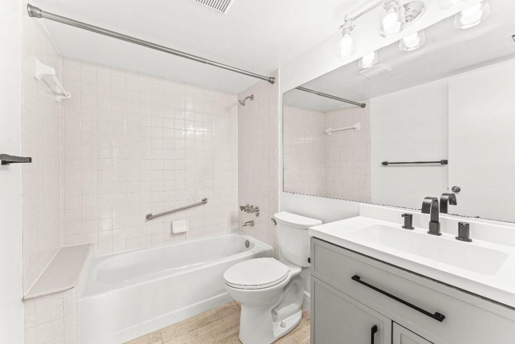 1117 Green Pine Boulevard, Unit D2, West Palm Beach, FL 33409 Photo