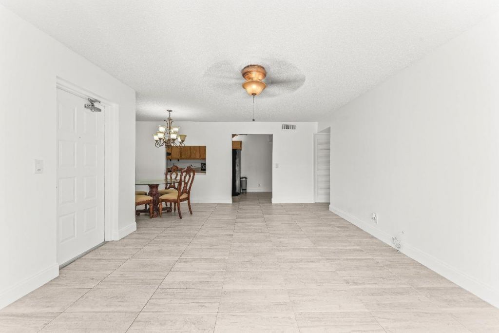 1117 Green Pine Boulevard, Unit D2, West Palm Beach, FL 33409 Photo