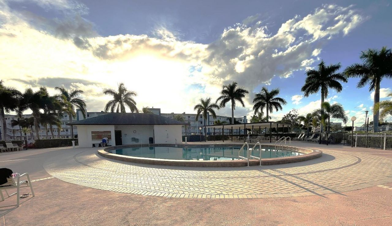 1020 Exeter B, Unit 1020, Boca Raton, FL 33434 Photo