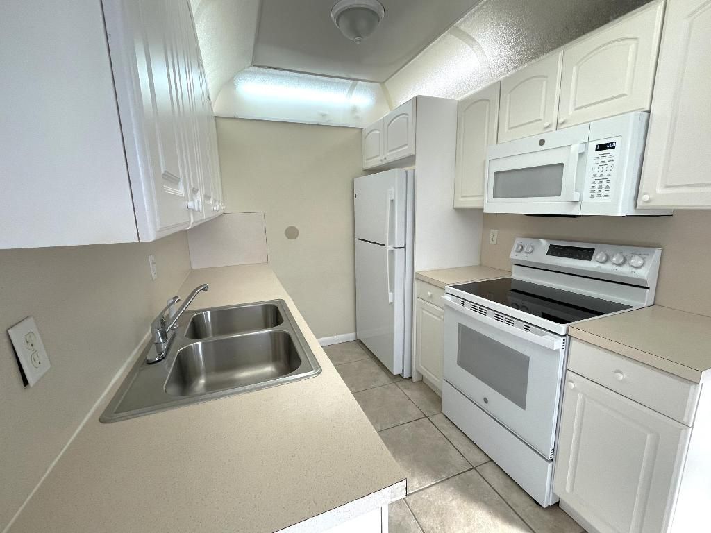 1020 Exeter B, Unit 1020, Boca Raton, FL 33434 Photo