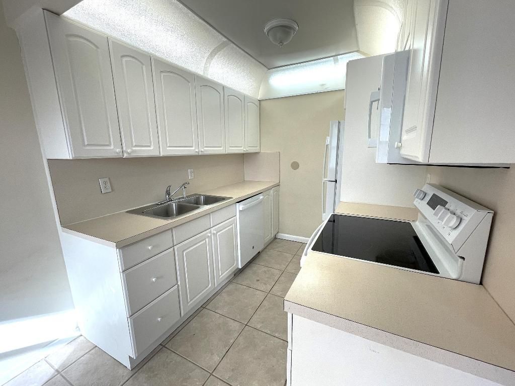 1020 Exeter B, Unit 1020, Boca Raton, FL 33434 Photo