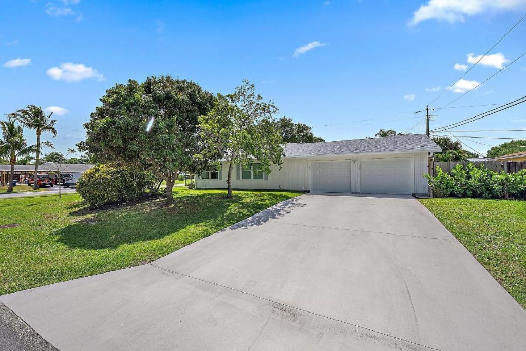 1604 Seabrook Road, Tequesta, FL 33469 Photo