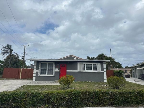 1333 10th Street, West Palm Beach, FL 33401