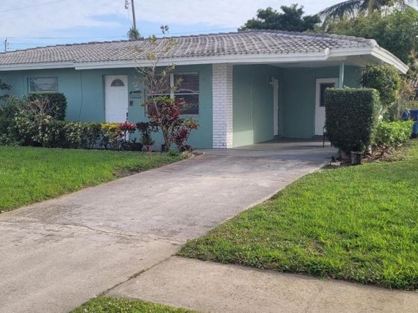351 W 21st Street, Riviera Beach, FL 33404