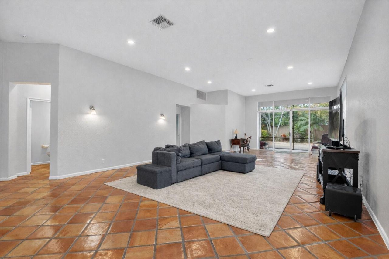 2409 NW 66th Drive, Boca Raton, FL 33496 Photo