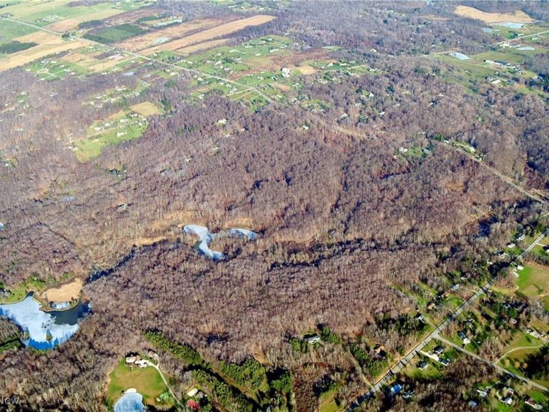 Auburn Road, Newbury, OH 44065 Photo 2