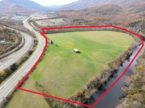 1000 Irvine Farm Road RD, Covington, VA 24426