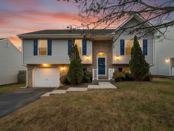 4755 Westvale RD NE, Roanoke, VA 24019