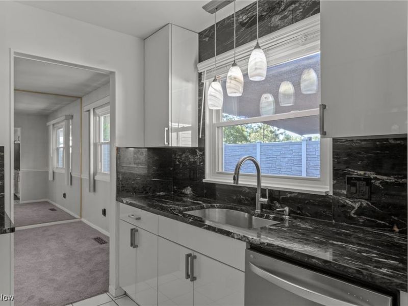 270 Parkview Drive, Aurora, OH 44202 Photo 12