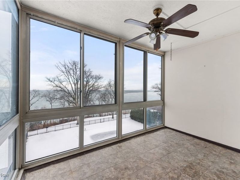 12520 Edgewater Drive, Unit 405, Lakewood, OH 44107 Photo 10