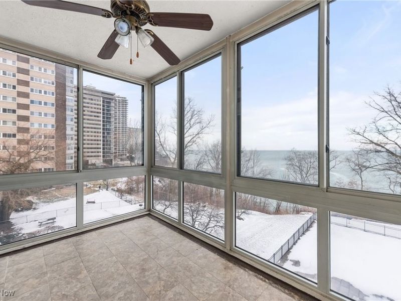 12520 Edgewater Drive, Unit 405, Lakewood, OH 44107 Photo 11