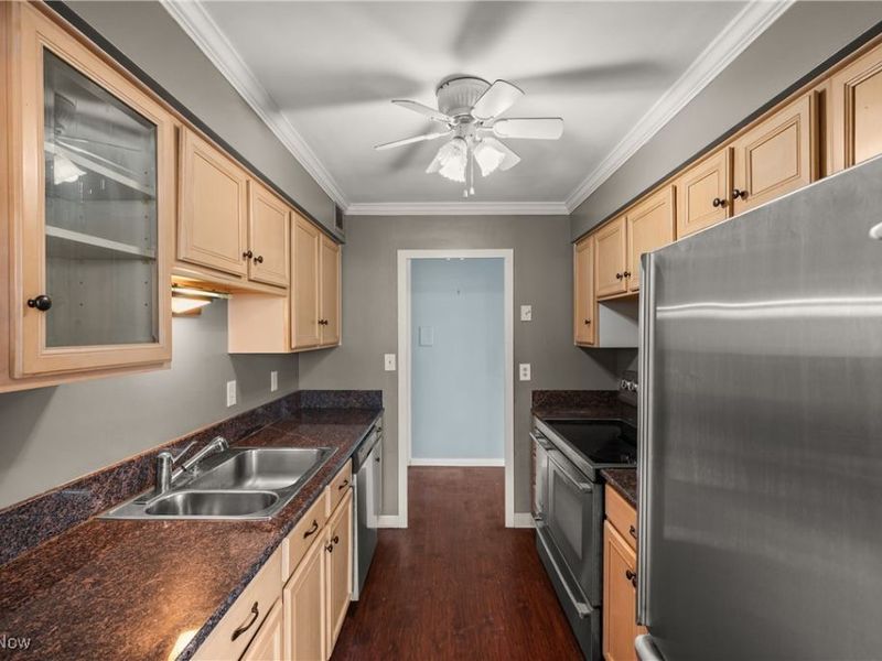 12520 Edgewater Drive, Unit 405, Lakewood, OH 44107 Photo 15