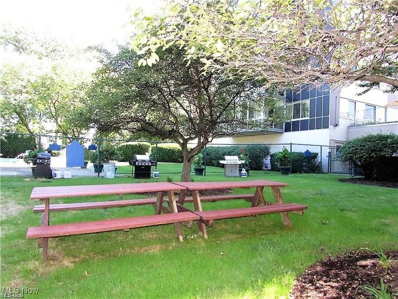 12520 Edgewater Drive, Unit 405, Lakewood, OH 44107 Photo 35