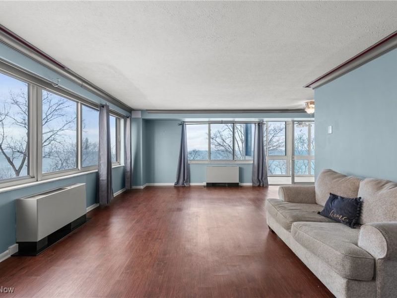 12520 Edgewater Drive, Unit 405, Lakewood, OH 44107 Photo 5