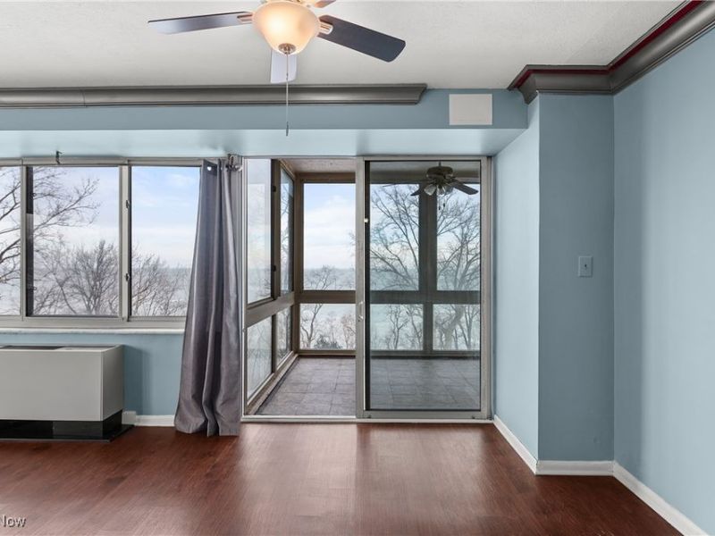 12520 Edgewater Drive, Unit 405, Lakewood, OH 44107 Photo 9