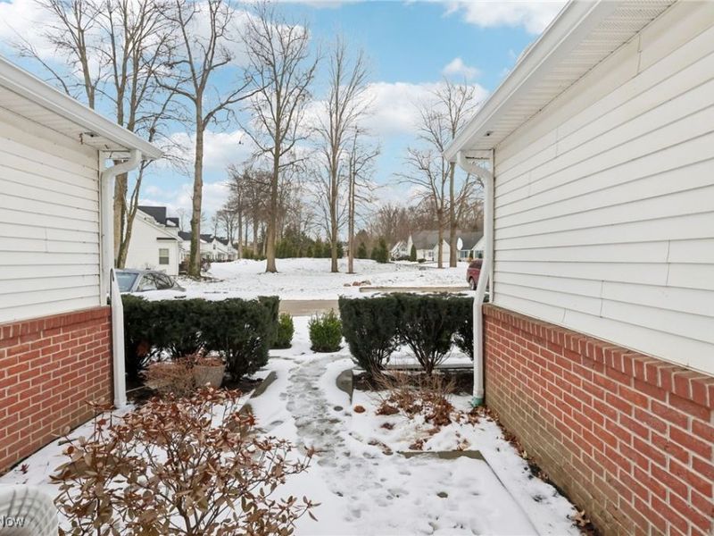 2108 W Reserve Circle, Avon, OH 44011 Photo 26