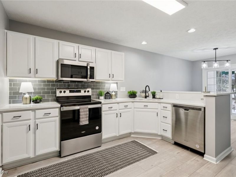 2108 W Reserve Circle, Avon, OH 44011 Photo 7