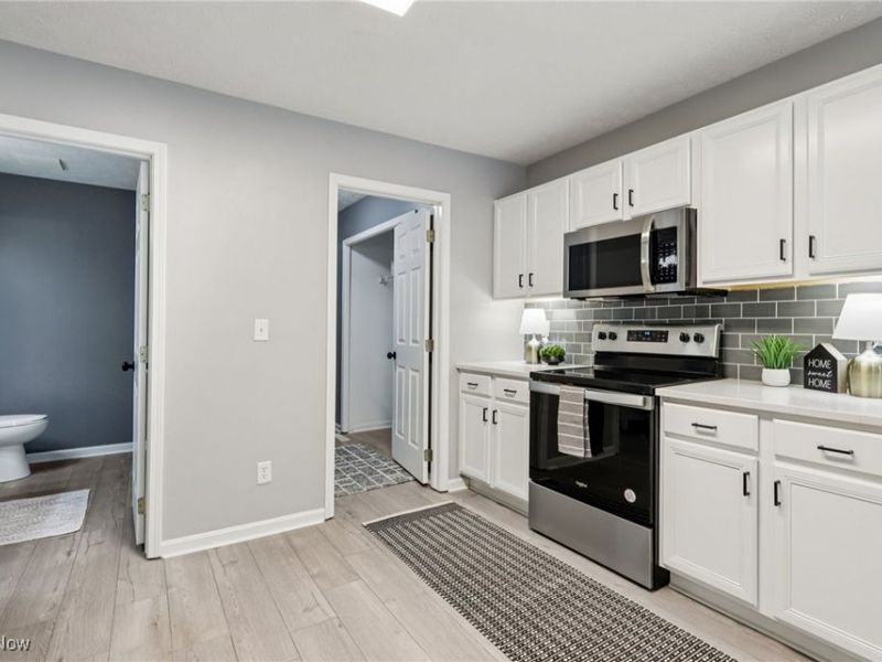 2108 W Reserve Circle, Avon, OH 44011 Photo 9