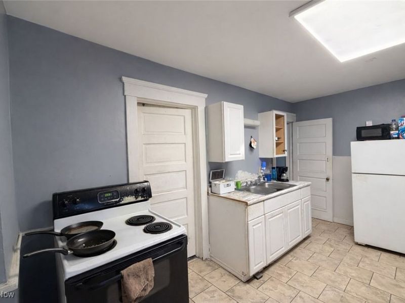 3880 E 57th Street, Cleveland, OH 44105 Photo 16