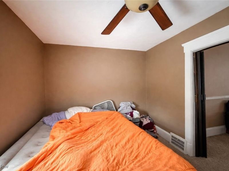 3880 E 57th Street, Cleveland, OH 44105 Photo 19