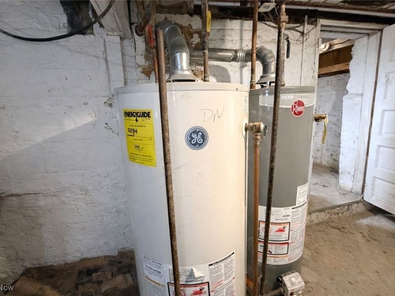 3880 E 57th Street, Cleveland, OH 44105 Photo 24