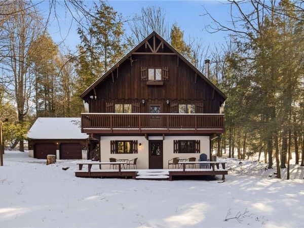 427 Wenatchee Path, Central City, PA 15926