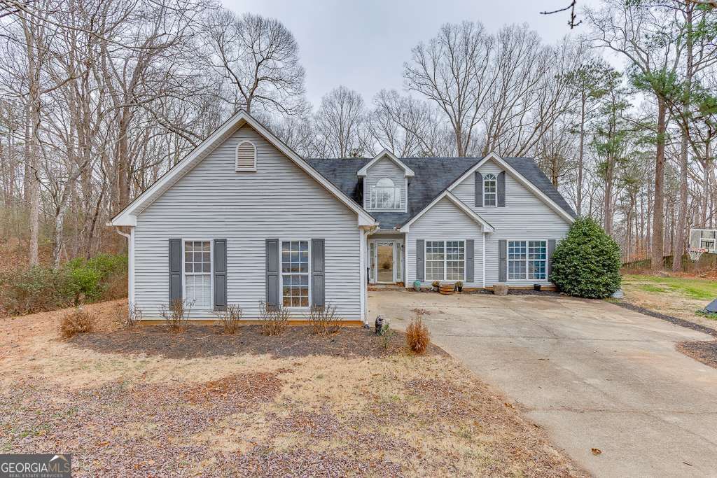 4121 Evian Way Gainesville, GA 30507