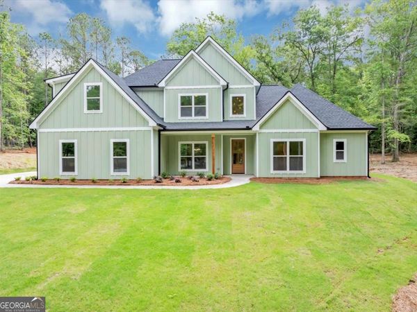 636 Harbour Shores Drive, Jackson, GA 30233