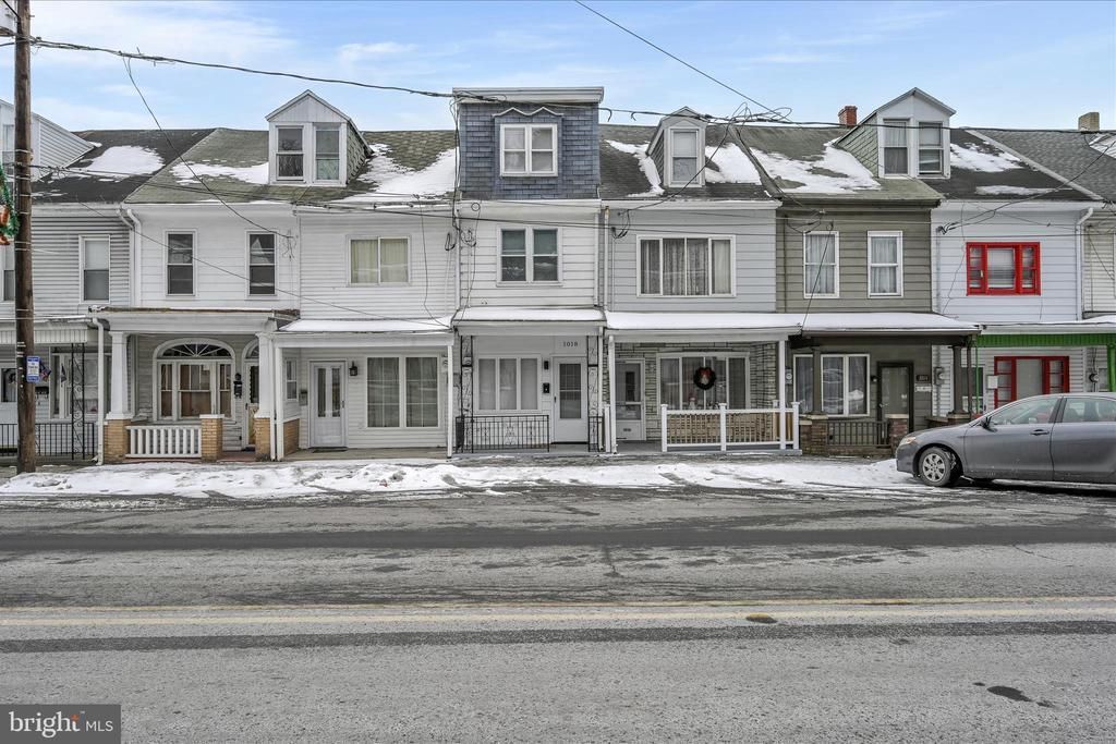 1018 E CENTRE STREET, MAHANOY CITY, PA 17948