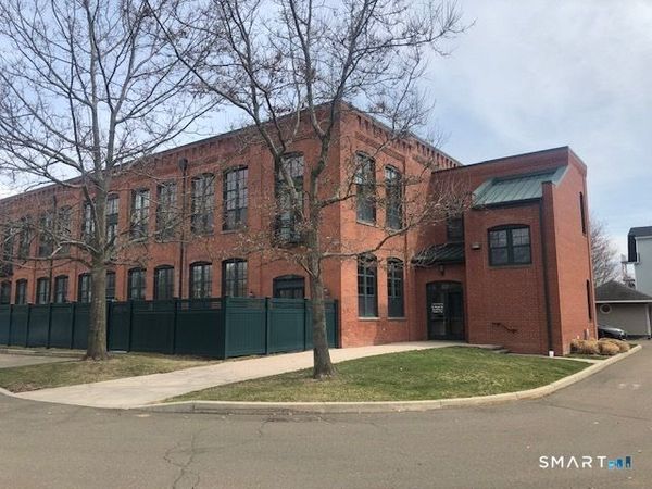 1 Indian Neck, Unit apt 13, Branford, CT 06405