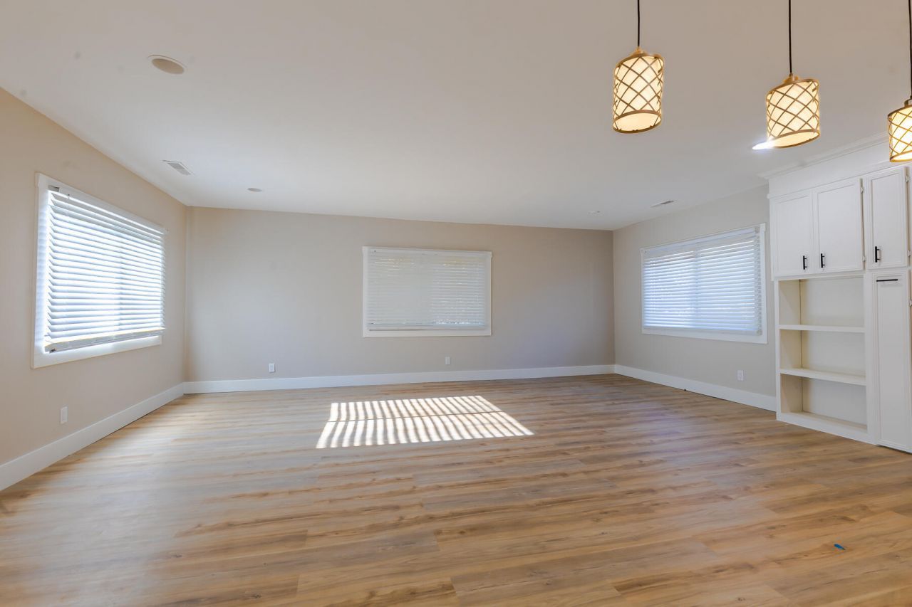 381 Fountain Lake Drive Photo 13