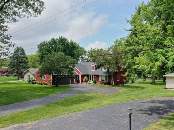 1698 Bittersweet Drive, St. Anne, IL 60964