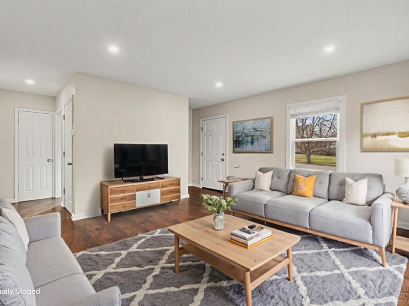 68 Gambier Circle, Greenhills, OH 45218 Photo 5