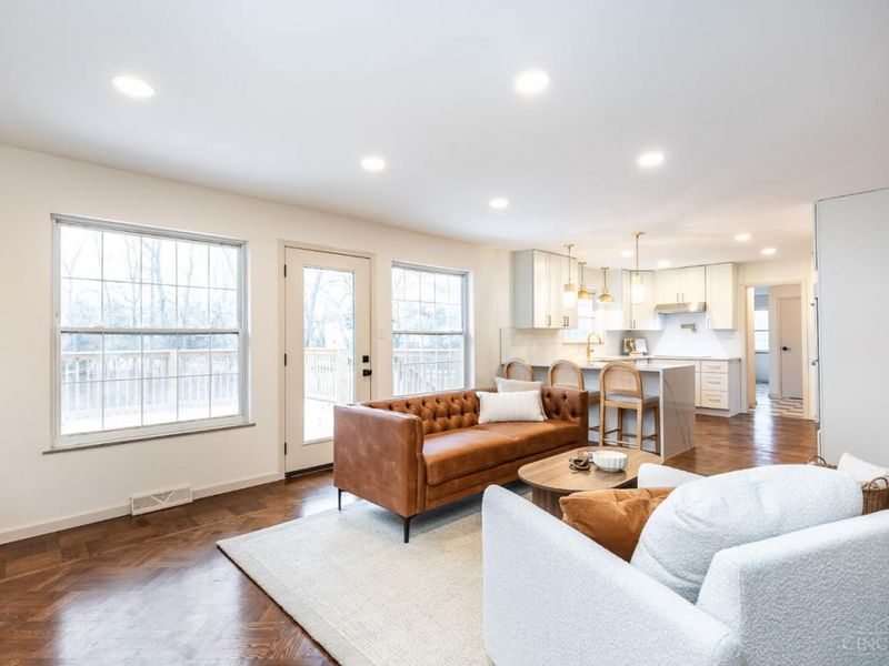 9299 Fidelis Drive, Blue Ash, OH 45242 Photo 12