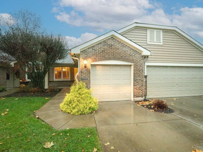 5905 Castlewood Crossing, Miami Twp, OH 45150 Photo 1