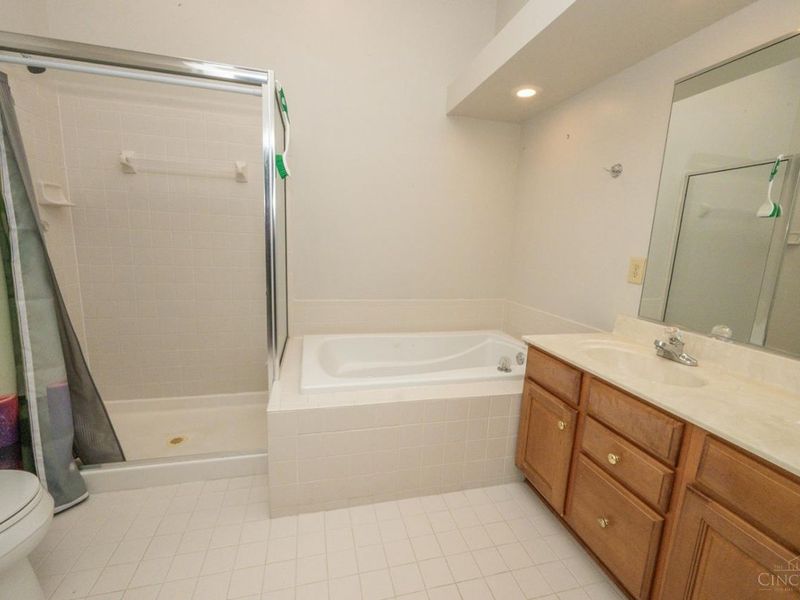 5905 Castlewood Crossing, Miami Twp, OH 45150 Photo 31