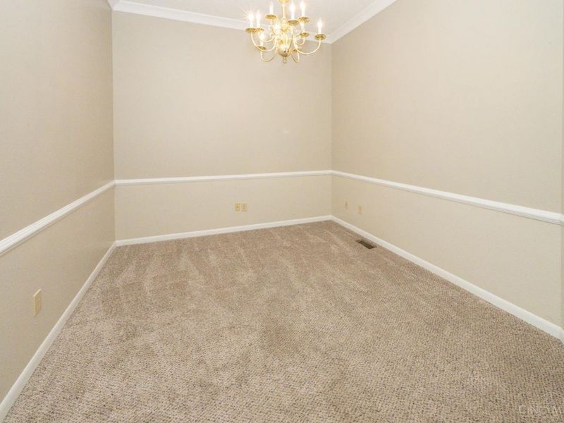 5905 Castlewood Crossing, Miami Twp, OH 45150 Photo 5