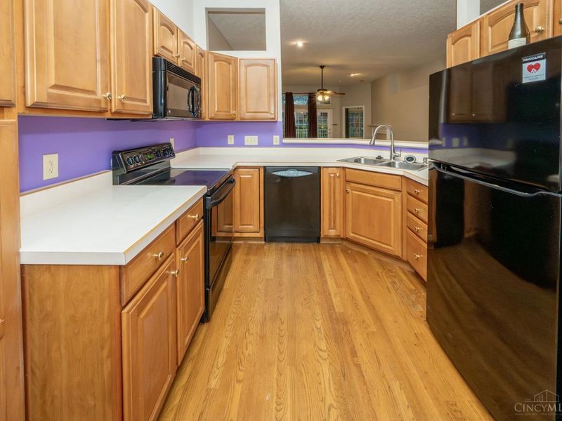5905 Castlewood Crossing, Miami Twp, OH 45150 Photo 6