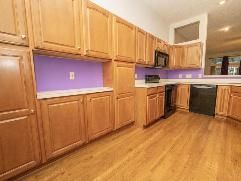 5905 Castlewood Crossing, Miami Twp, OH 45150 Photo 7
