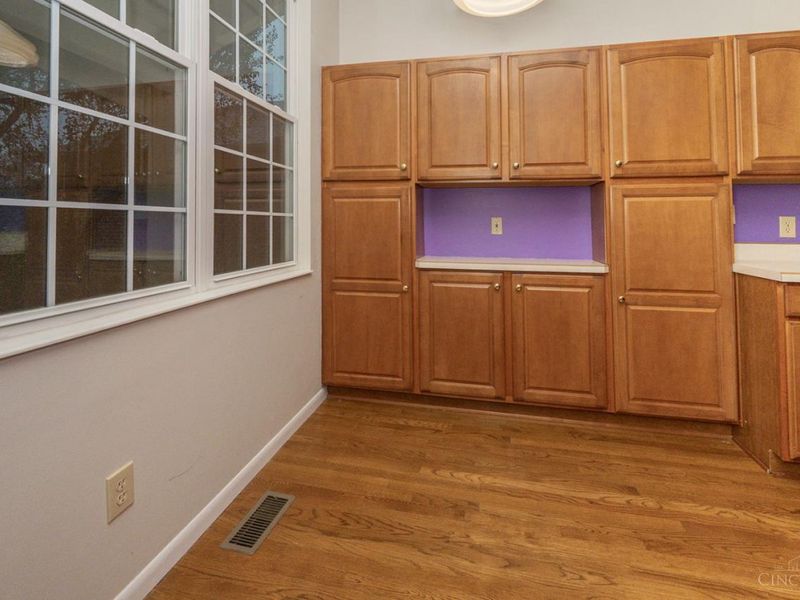 5905 Castlewood Crossing, Miami Twp, OH 45150 Photo 8