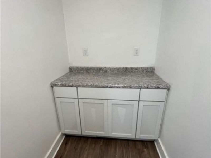 10728 Gooding Avenue, Cleveland, OH 44108 Photo 11