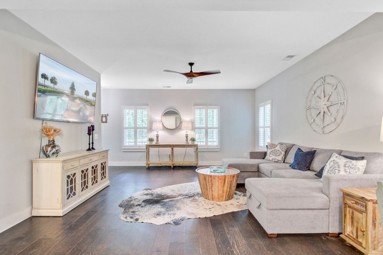 6190 Button Bush Drive Photo 12