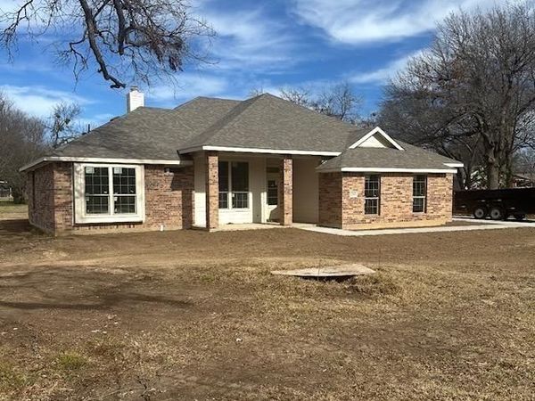 1203 Anthony Street, Gainesville, TX 76240