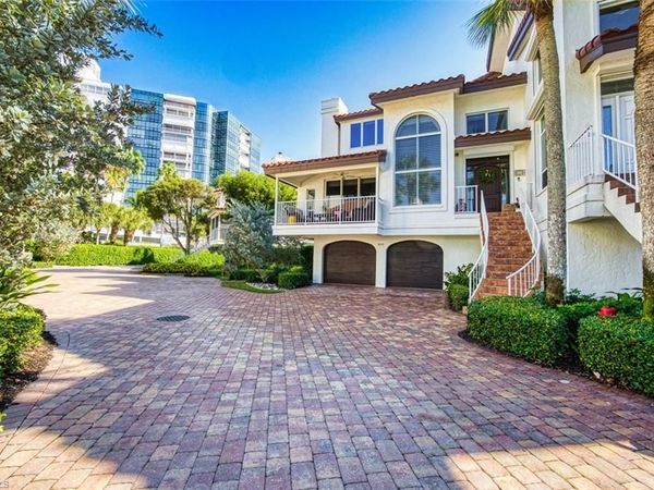 4717 Villa Mare LN, Unit 26-15, NAPLES, FL 34103