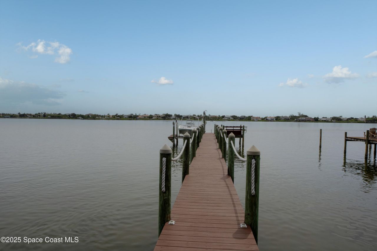 10758 S Tropical Trail, Merritt Island, FL 32952 Photo