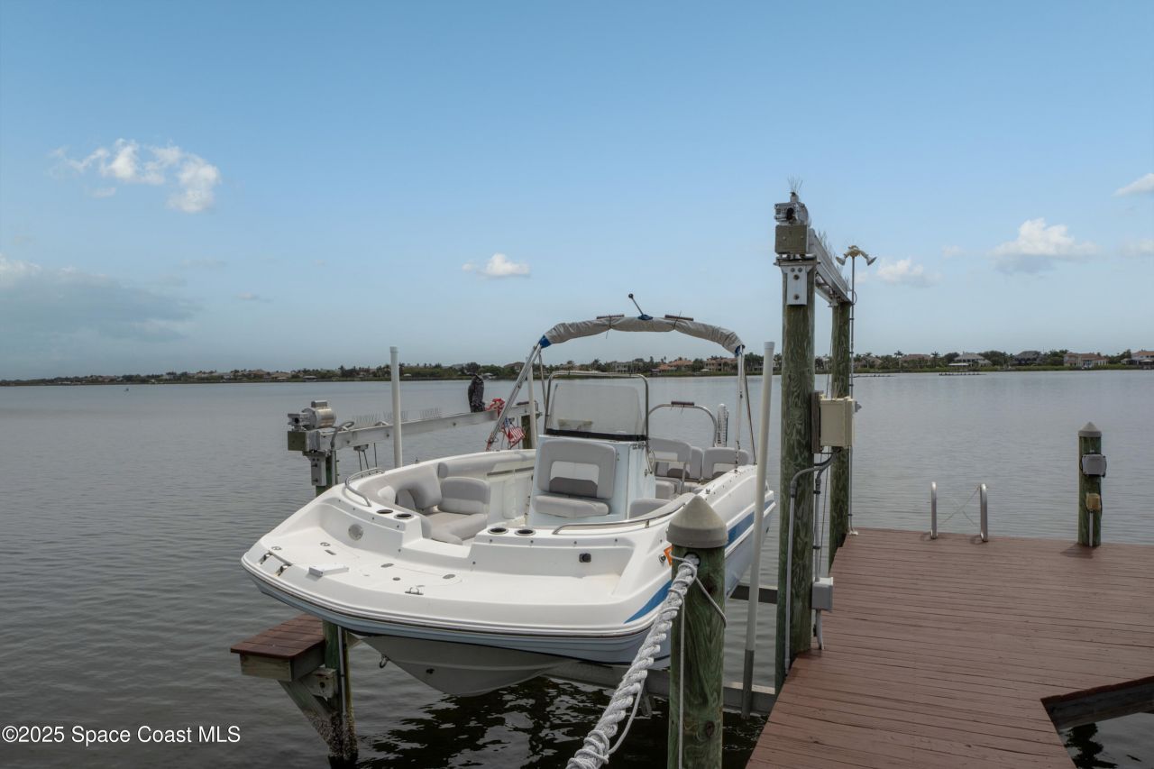 10758 S Tropical Trail, Merritt Island, FL 32952 Photo