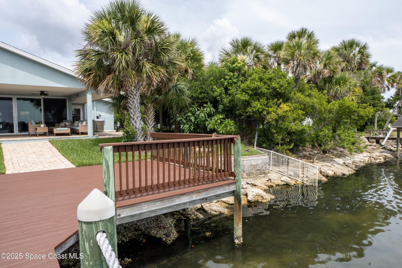 10758 S Tropical Trail, Merritt Island, FL 32952 Photo