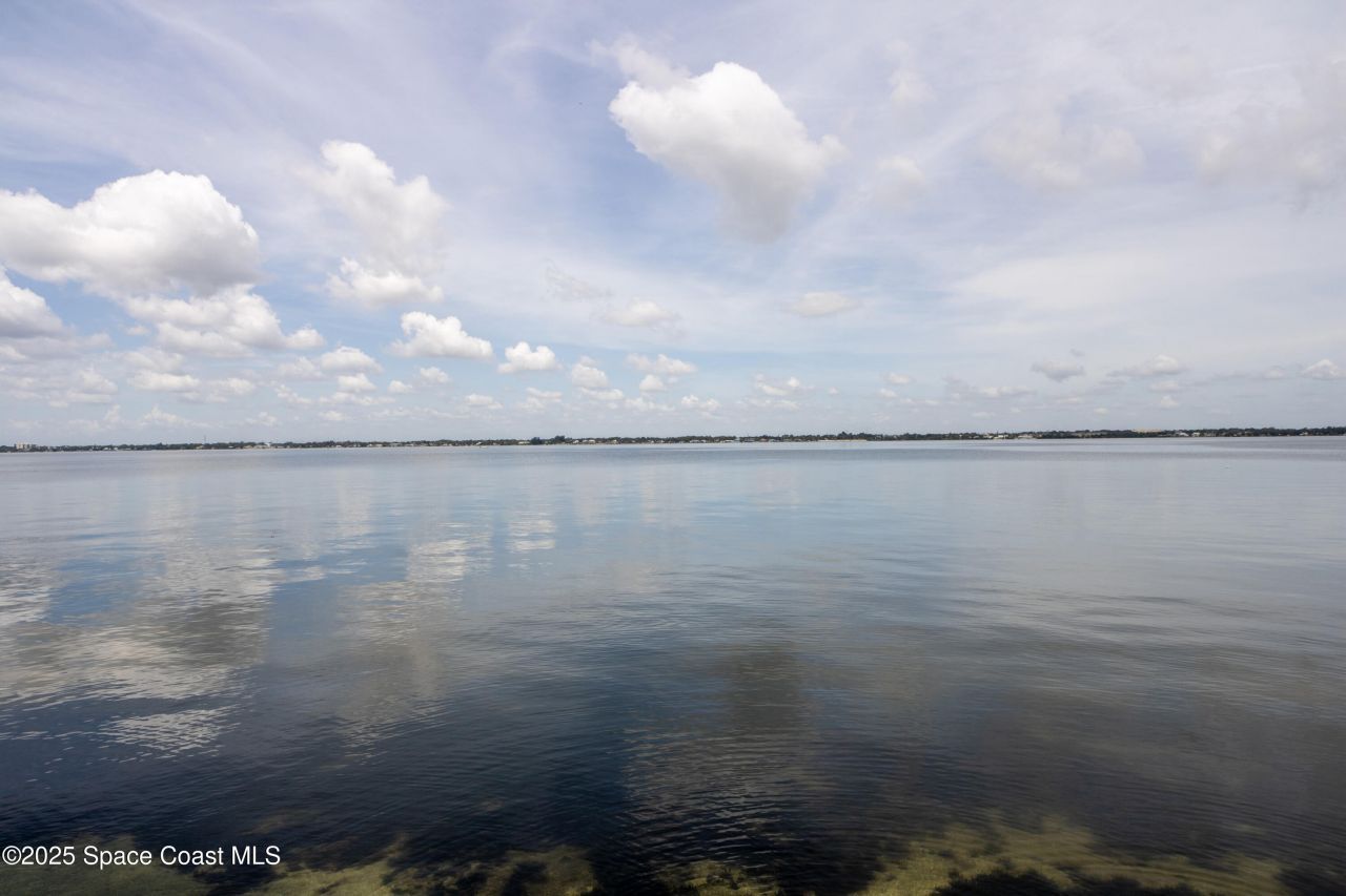 10758 S Tropical Trail, Merritt Island, FL 32952 Photo