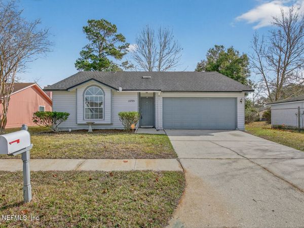 11755 KINGFISHER Lane E, Jacksonville, FL 32218